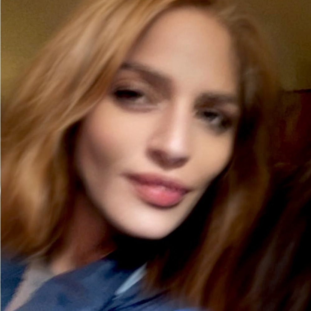 Meet your Posher, Aria.